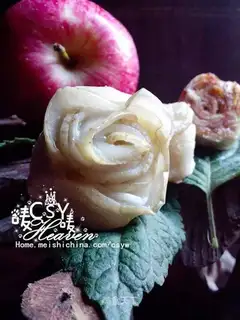 Sweet rose apple roll
