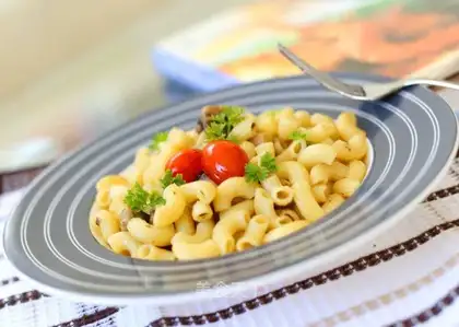 Onion mushrooms with macaroni