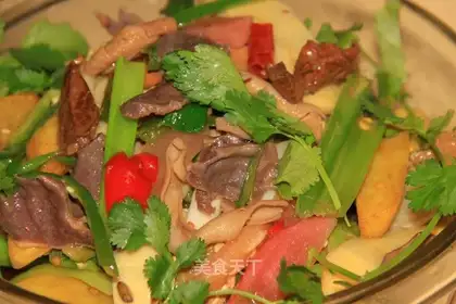 Pyramid chicken