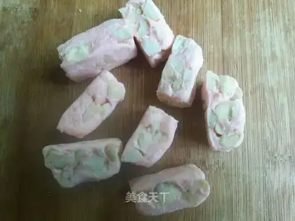 Peanut almonds with sugar