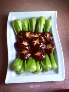 Plumbs, fried mushrooms