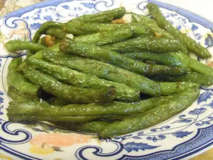 Garlic beans