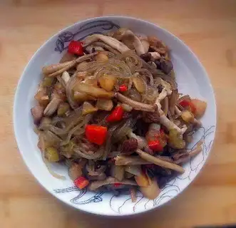 Pickle mushrooms and powdered powder
