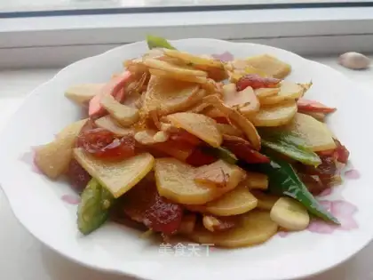 Cracked sausage chips