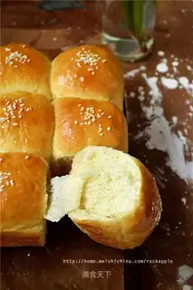 Jelly hands tore bread