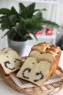 Peaches, mexican bread