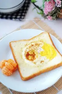 Toast eggs