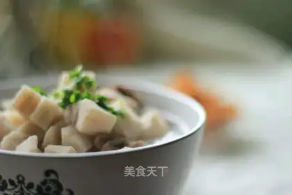 Pummy's tiara soup