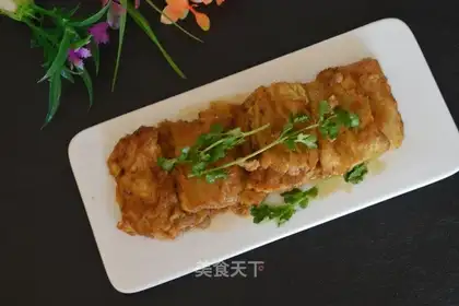 The pan, the cabbage box