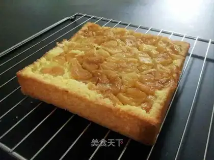 Pineapple cake
