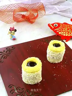 Coconut jam cake