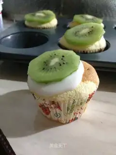 Sour cream cake