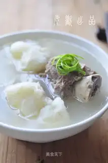 Potato stick bone soup