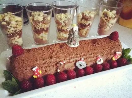 Multilayer chocolate cookie cake