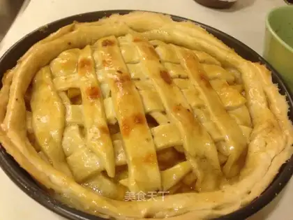 Cinnamon apple pie