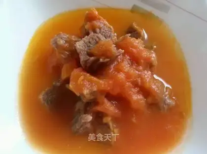 Tomato beef soup