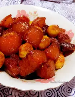 Quail egg red pork