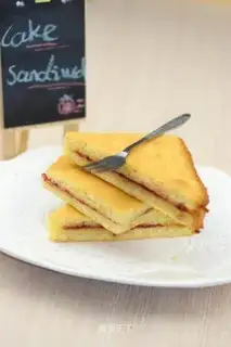 A jam sandwich cake