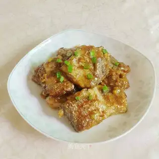 Red-fried fish