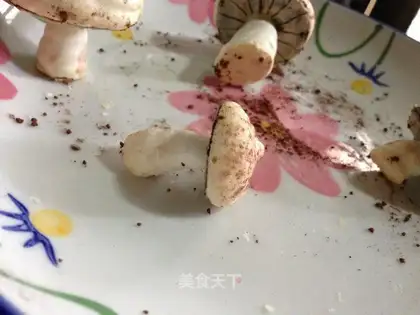 Little mushrooms