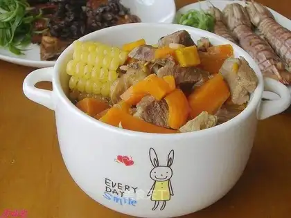 Lamb stew corn carrots