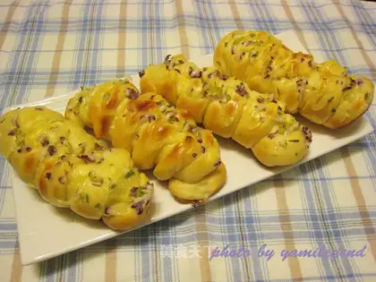 Onion bread