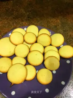 Little yolk cookies