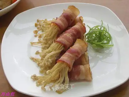Bacon pins and mushrooms