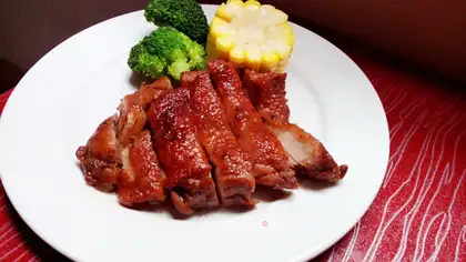 Black pepper duck leg