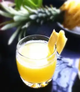 Fresh pineapple juice