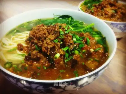 Spaghetti noodles