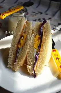 Egg sandwich