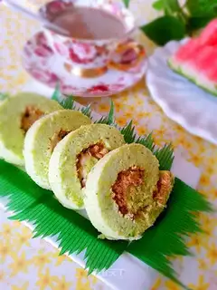 Pinecake rolls