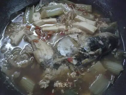 Pepper cutter, fish head soup