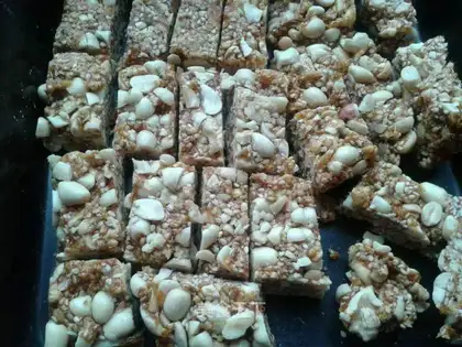 Sesame peanut sugar