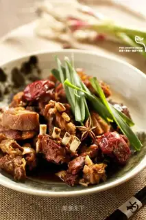 Red-tree lamb
