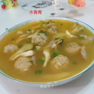 High soupball mushroom soup