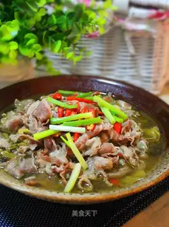 Sour soup, fat cow