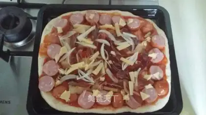 Baked pizza
