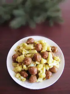 Curry meatballs and cherries
