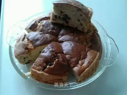 Red-tree bean twirling cake