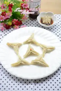 White Triangle