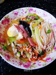 A quick breakfast noodles