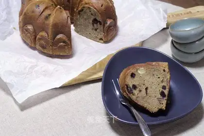 Elvis pounds cake