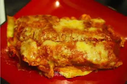 Mexican chicken rolls