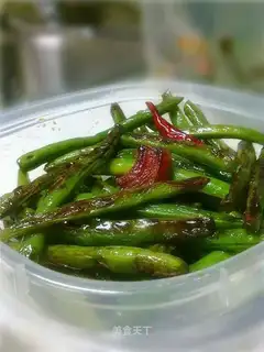 Dry stir-fried beans