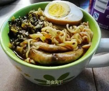 Stewed egg instant noodles