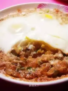 Steamed eggs with meat pie