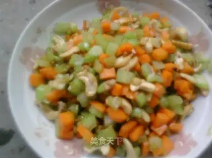 stir-fried minced pork with mixed vegetables