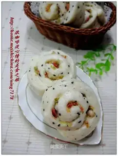 Black sesame bacon cream roll
